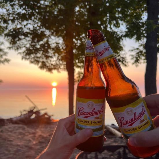 First day of summer 🤝 Summer Shandy

📸: @midwesthikesandhops